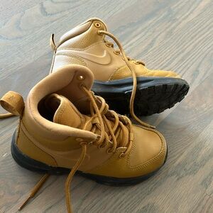 Nike boots size 13